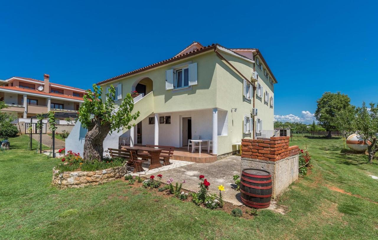 Apartments Stanko Fažana Buitenkant foto